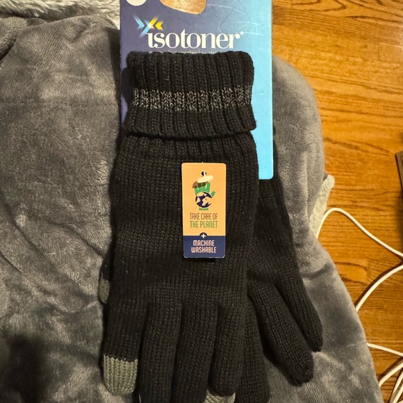NWY Isotoner Black Knit Gloves SmarTouch Technology Gift‎ Stocking Stuffer - Picture 2 of 4